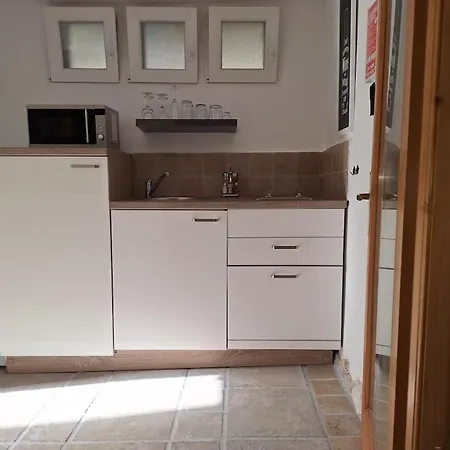 Zonnemarie Apartment