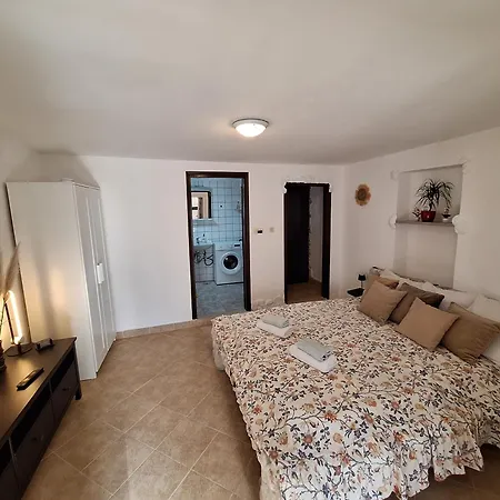 Appartments Zonnemarie With Swimmingpool * Mošćenička Draga