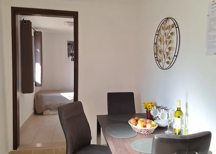 Zonnemarie Apartament *